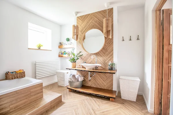 Boho tarzı banyo iç.