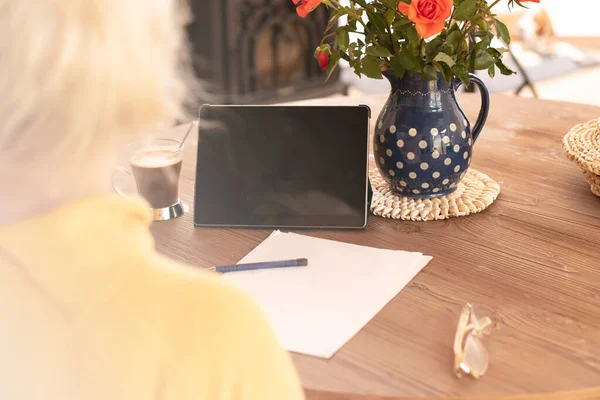 Senior Woman Fills Out Insurance Documents Works Home — Stock Photo, Image