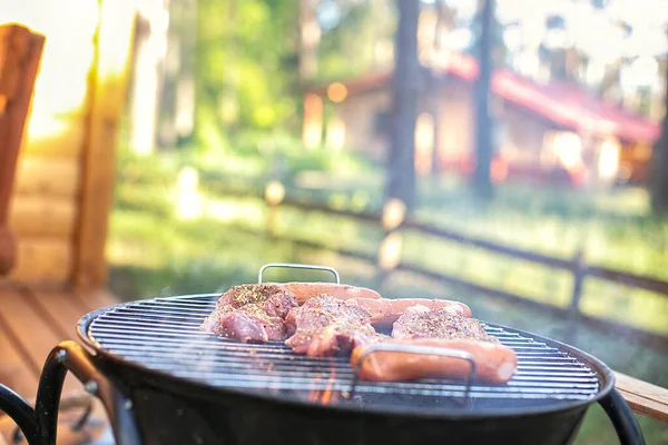 Foto Vicino Carne Deliziosa Barbecue Cena Estiva All Aperto Tempo — Foto Stock