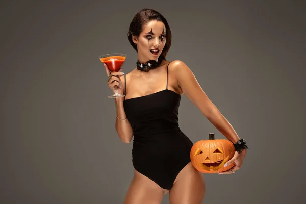 Menina Maquiagem Halloween Posando Com Abóbora — Fotografia de Stock