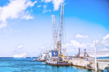 Grand cayman rıhtımında balıkçı tekneleri