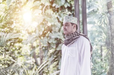 Yetişkin Pakistan Müslüman erkek portresi kapatın