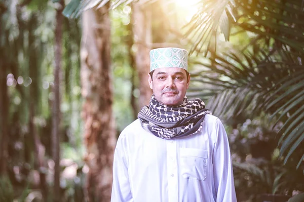 Közelről Felnőtt Pakisztáni Muszlim Férfi Portréja — Stock Fotó