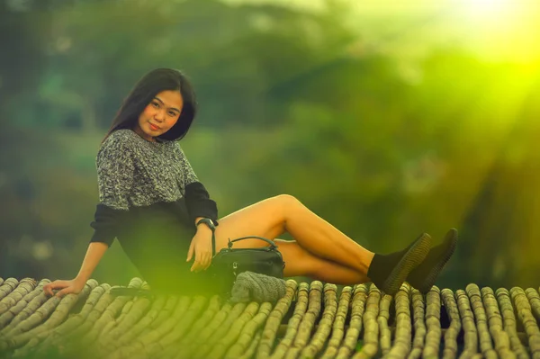 Asia Woman Posing View Point Mountrain — Stock Photo, Image