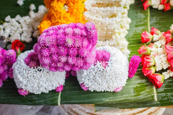 Volante Fiori Freschi Volante Del Globo Amaranto Fiore Mercato Strada — Foto Stock