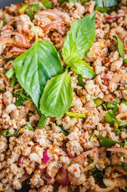 Baharatlı kıyılmış domuz salata (Larb Moo), Tayland Gıda.