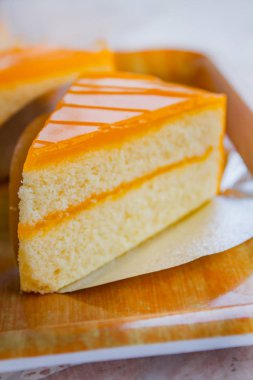 Tereyağı pasta Portakal topping, ev yapımı kek çok lezzetli.