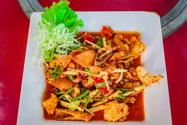 Çıtır Balık Maw Baharatlı Salatası Tayland Gıda — Stok fotoğraf