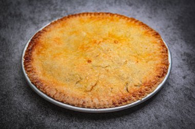 Ev yapımı rustik elmalı turta.