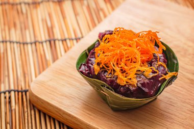 Muz yaprağı tay tatlılar.