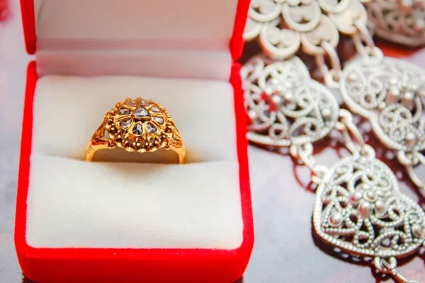 Diamond ring gold, gem thai style. — ストック写真