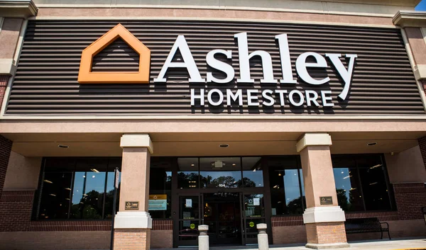 Snellville Usa Ashley Homestore Skylt Och Entré — Stockfoto