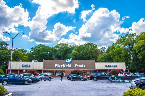 College Park Estados Unidos Wayfield Foods Tienda Frontal Con Coches — Foto de Stock