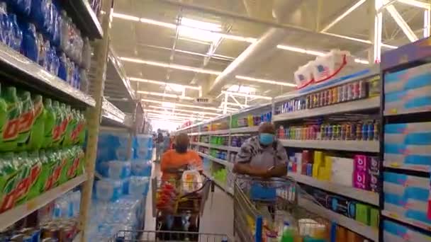 Centerville Walmart Gente Que Usa Máscaras Faciales Walmart Dama Carro — Vídeo de stock