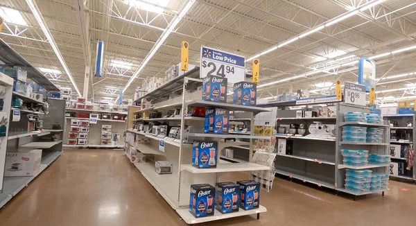 Centerville Usa Пустые Низкие Полки Walmart Время Пандемического Covid — стоковое фото