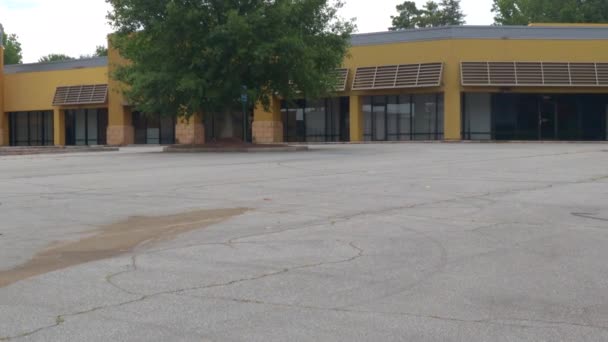 Dekalb County Pan Centre Commercial Pour Plupart Vacant — Video