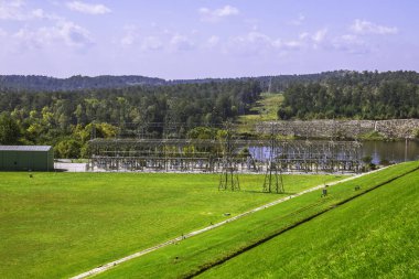 Augusta, Ga / USA - 10: 20: Yüksek mesafeden J. Strom Thurmond Barajı 'nın görüntüsü 