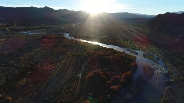 Cena Drones Aéreos Rio Barrancas Pôr Sol Hora Dourada Dia — Vídeo de Stock