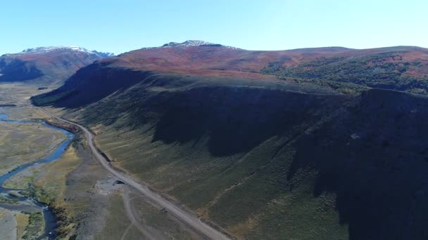 Scène Aérienne Drone Steppe Rivière Nahueve Epu Lauquen Neuquen Nord — Video