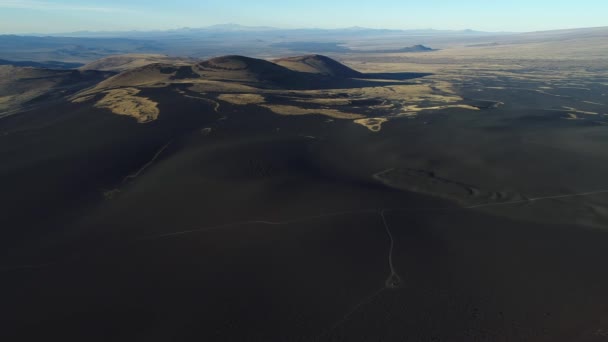 Drone Антена Сцени Payunia Національного Парку Malargue Cuyo Аргентині Чорний — стокове відео