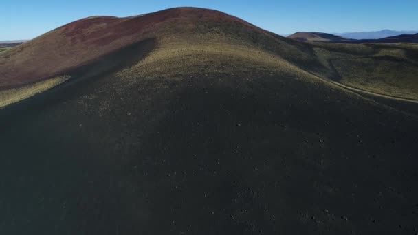 Antenowe Drone Scena Parku Narodowym Payunia Malargue Mendoza Pampas Negras — Wideo stockowe