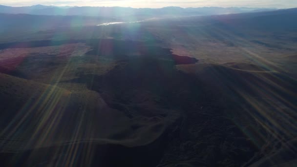 Luchtfoto Drone Scène Van Donkere Zwarte Bedding Van Lava Uit — Stockvideo