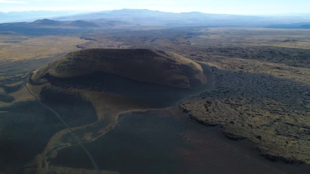 Luchtfoto Drone Scène Van Payunia National Park Malargue Mendoza Pampas — Stockvideo