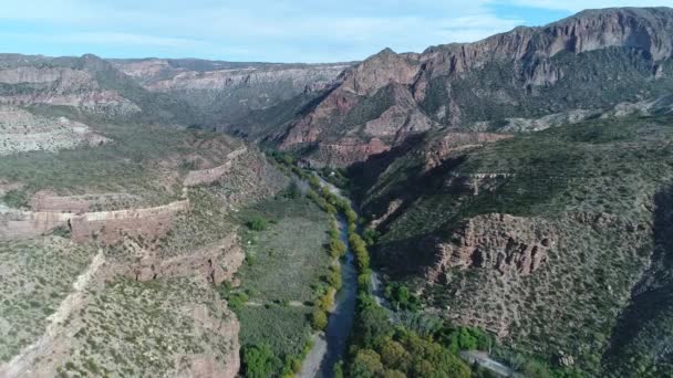 Luchtfoto Drone Scène Van Atuel River Canyon San Rafael Mendoza — Stockvideo