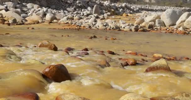 Gele Rivier Chilecito Detail Van Van Wielen Rivier Spatten Sluit — Stockvideo