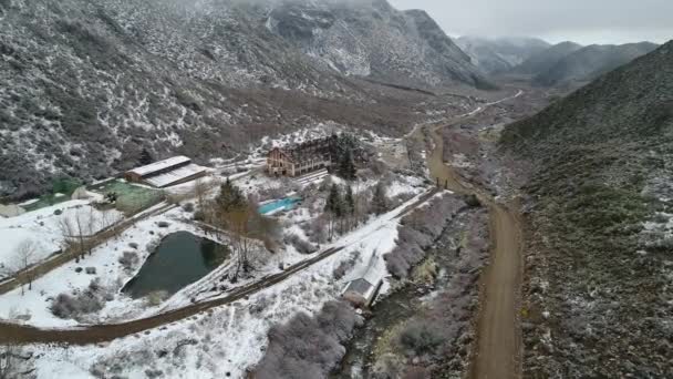 Drone Aérien Scène Bâtiment Détruit Vieil Hôtel Brûlé Par Temps — Video