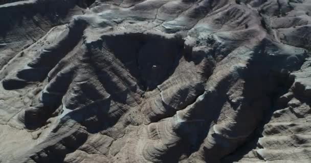空中ドローン シーン上面図 侵食ガンダムサンド ロック山 タランパジャ国立公園 世界自然遺産 リオハ州 カメラが後方に移動し — ストック動画