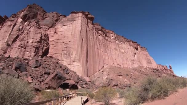 Talampaya Nemzeti Park Séta Keresztül Vörös Száraz Canyon Világ Természeti — Stock videók