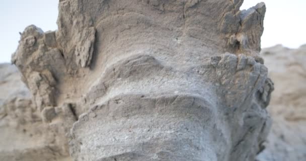白层侵蚀砂岩的细节 显示沉积岩宏观图像的相机 阿根廷 — 图库视频影像