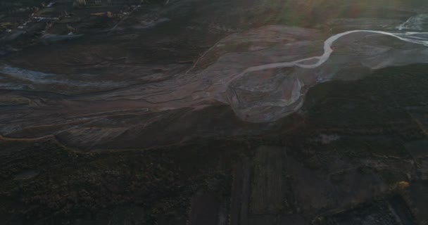 Εναέριο Κηφήνα Σκηνή Δείχνει Λεπτομέρεια Του Ποταμού Μαιανδρική Χρυσή Ώρα — Αρχείο Βίντεο