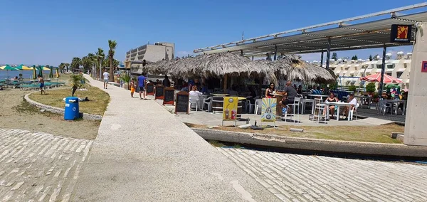 Larnaka 'daki ünlü Oroklini Sahili