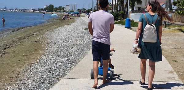 Larnaca Kıbrıs 'taki Oroklini Plajı