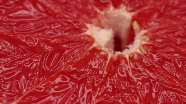 Primer Plano Del Pomelo Rojo Fragante Fresca Deliciosa Rebanada Pomelo — Vídeos de Stock