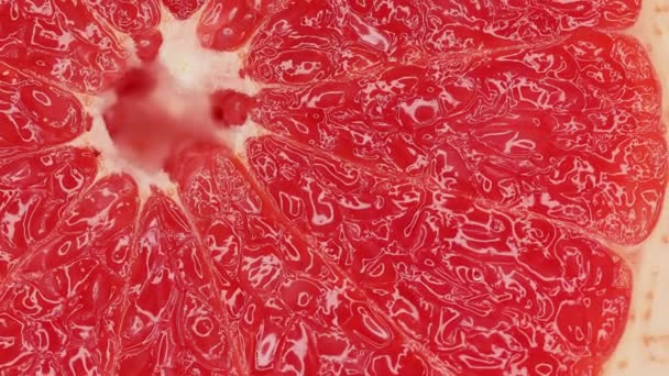 Fechar Toranja Vermelha Fragrante Fatia Deliciosa Fresca Toranja Textura Fruta — Vídeo de Stock