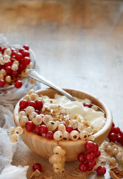 White Red Currants Yogurt Bowl Close — Stock Photo, Image