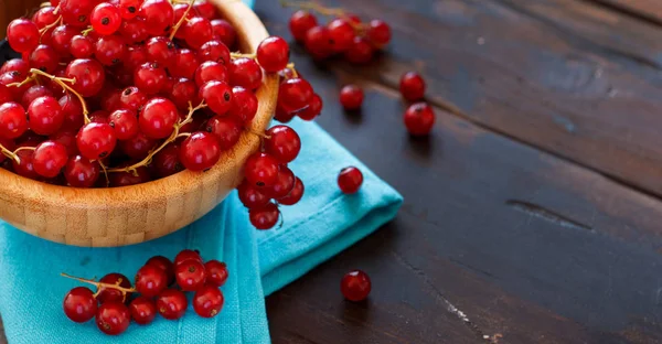 Ripe Red Currant Berries Bowl Blue Napkin — Stock Photo, Image