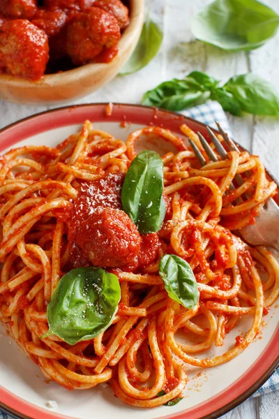 Pasta Con Salsa Tomate Albóndigas Sobre Fondo Oscuro —  Fotos de Stock