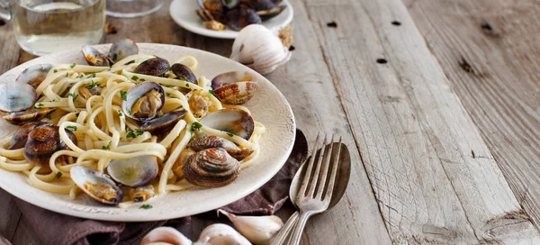 Linguini Clams Top View Traditional Italian Seafood Pasta — Stock Photo, Image