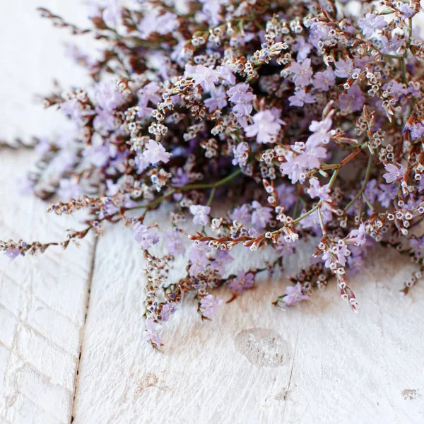 Lente Achtergrond Met Bloemen Een Houten Achtergrond Close — Stockfoto