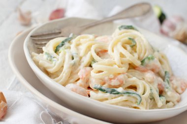 Karides ile Lunguini ve kabak krema ile yakından