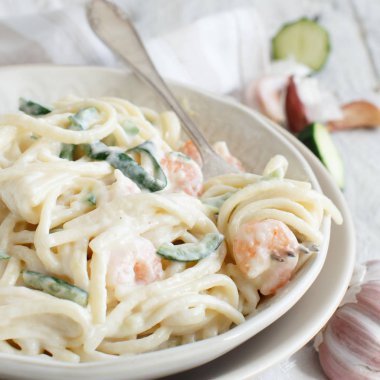 Karides ile Lunguini ve kabak krema ile yakından