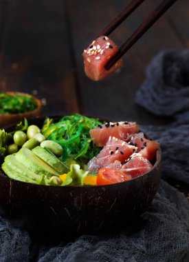 Hawaiian tuna poke kase