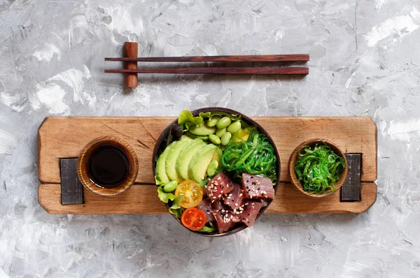 Hawaiian tuna poke bowl — Stock Photo, Image