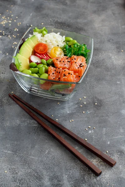 Hawaiian zalm poke kom — Stockfoto