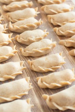 Çiğ et mantı, mantı, mantı