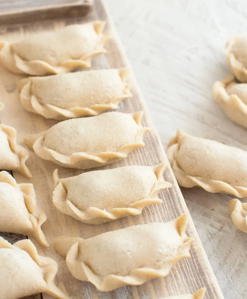 Çiğ et mantı, mantı, mantı